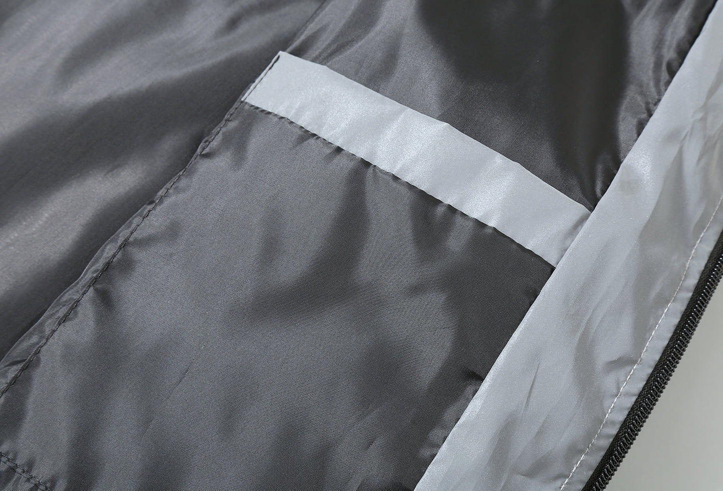 [GOLD] Chromashift Reflective Windbreaker – Daily Wear, Night Runs, Rides & Color-Shifting