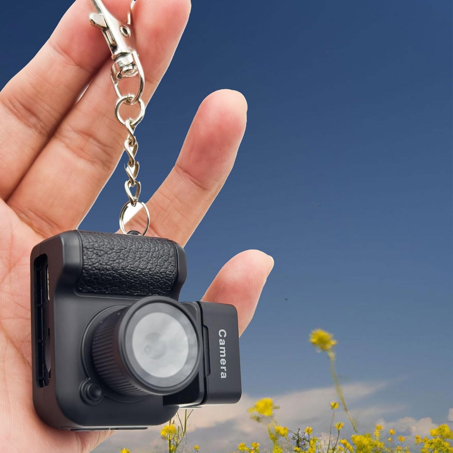 [GOLD] Gen.2 Mini Retro Keychain Camera – Pocket-Sized Fun with Vintage Flair